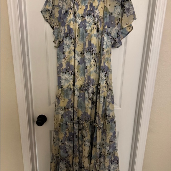 In Bloom Floral Dress - Picture 3 of 6